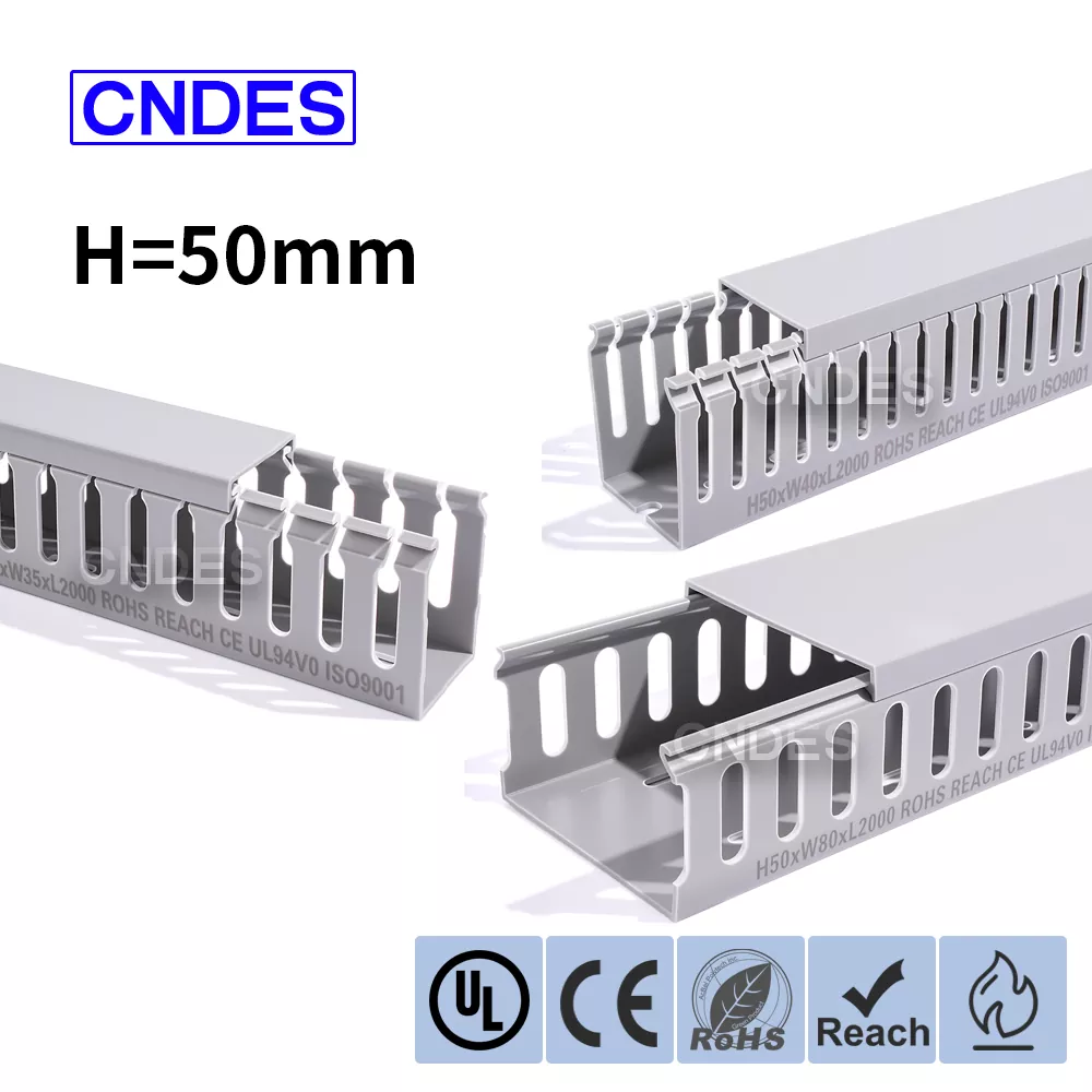 PVC plošča z režami višine 50 mm